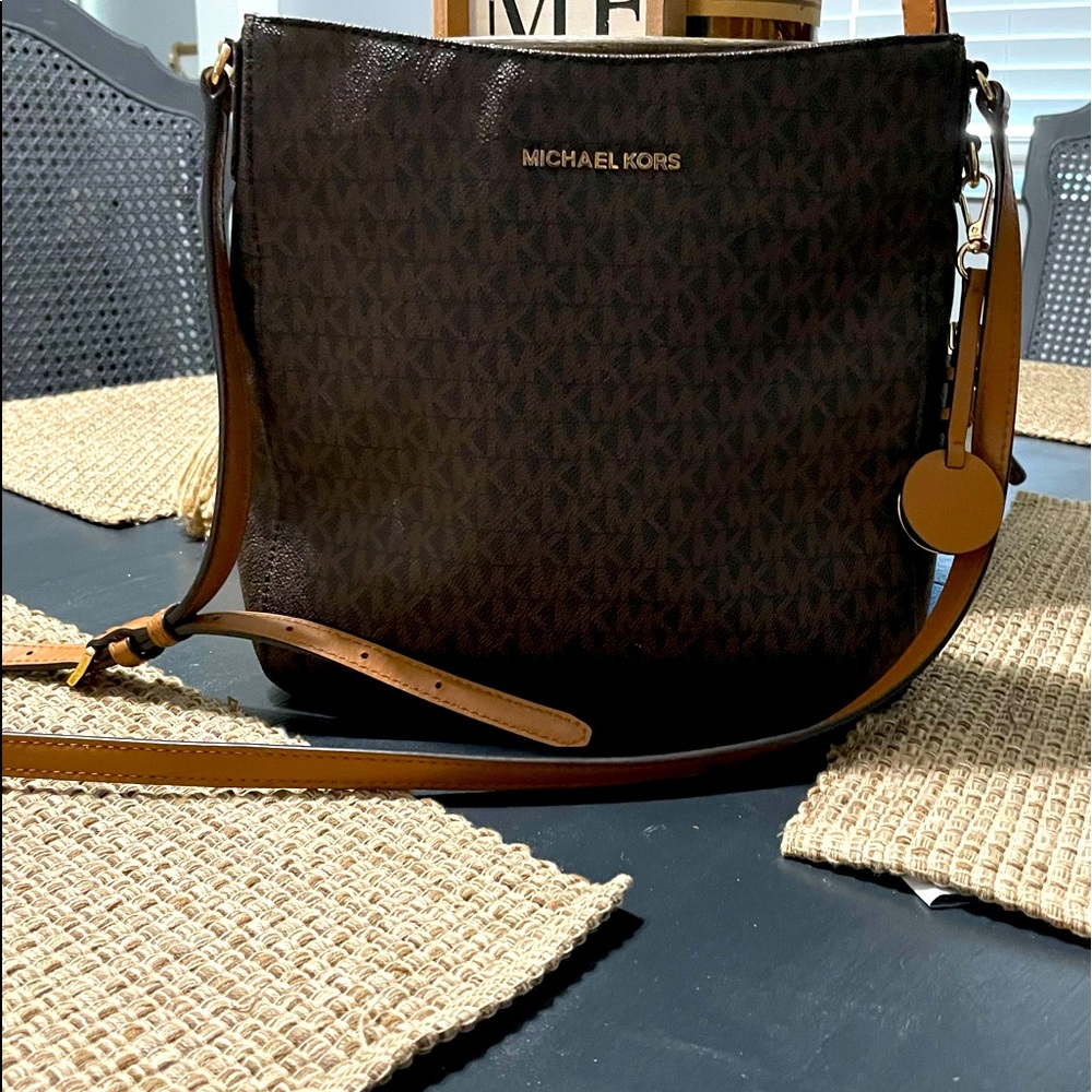 Cross body bag